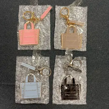 질스튜어트 메탈 키링