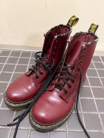 닥터마틴 Dr.Martens 8홀