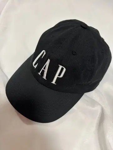 bayA. CAP 블랙 캡