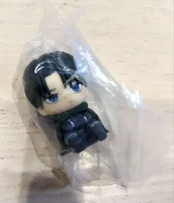 리바이 진격의 거인 기다림 캡슐 토이