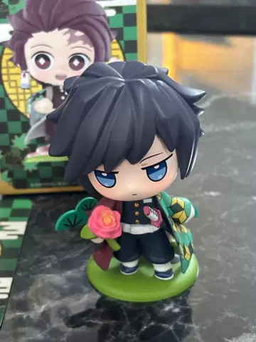 popmart 팝마트 귀멸의 칼날 토미오카 기유 피규어