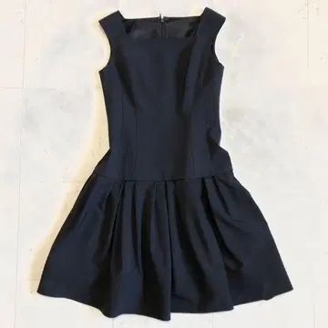 [ 컨디션 최상 ] Rene basic 슬리브리스 절개 원피스 38 블랙