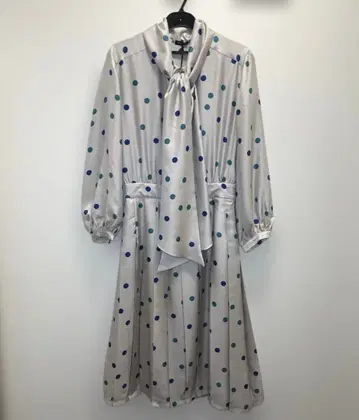 미사용 키튼 라이트 그레이 보타이 원피스