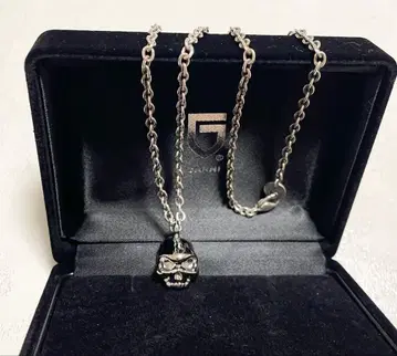 가르니 GARNI 스컬 펜던트 목걸이