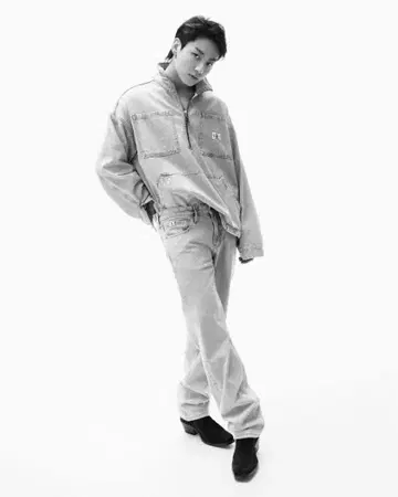 국 착용 Calvin Klein Jeans 데님 자켓