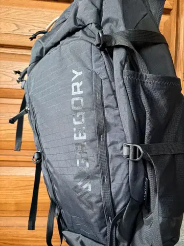 GREGORY 블랙 백팩