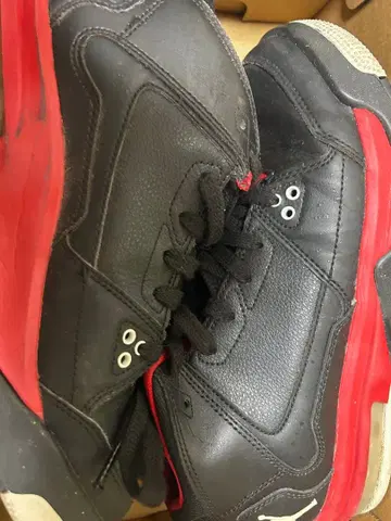 조던 블랙/레드 하이컷 스니커즈