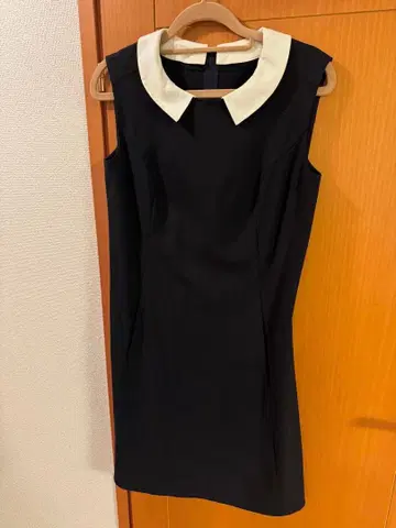 FOXEY 화이트 카라 블랙 원피스