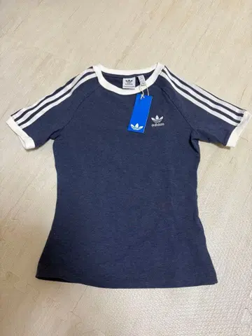 adidas 네이비 반팔 T셔츠 M 사이즈