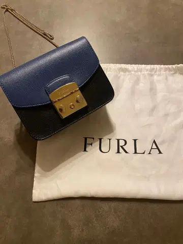 FURLA 가죽 숄더백 청흑