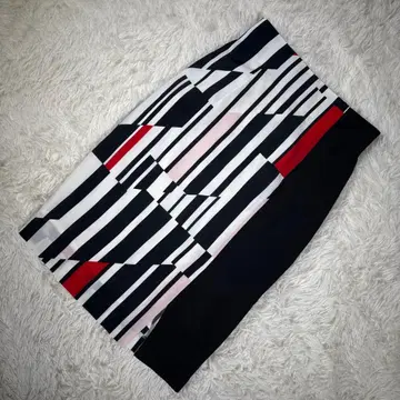 새상품급 베랄디 [ XS 상당 ] 스트라이프 절개 디자인 스커트 일본제