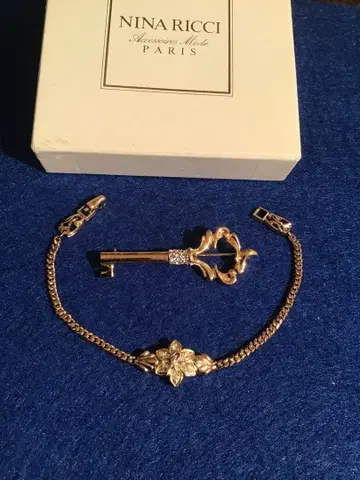 니나리치 팔찌와 브로치 세트