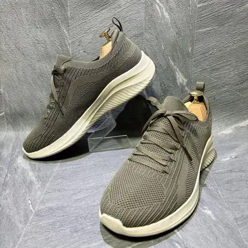 컨디션 최상 스케쳐스 Ultra Flex 3.0 올리브 26cm