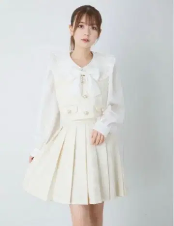 앙크루즈 자카드 플리츠 셋업