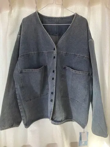 라이트 블루 데님 자켓 V넥