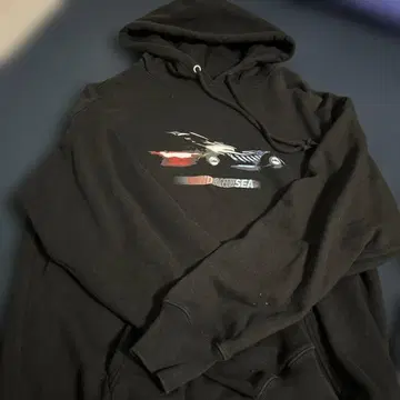 BATMAN x WDS BATMOBILE HOODED SWEATSHIRT