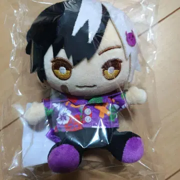 앰프턱컬러즈 마제타 앉아 봉제 인형