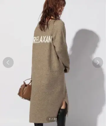 BAY FLOW RELAXANT V넥 니트 원피스