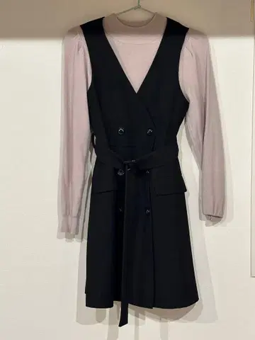 AnMILLE/JILLSTUART 블랙과 핑크 더블 브레스트 원피스