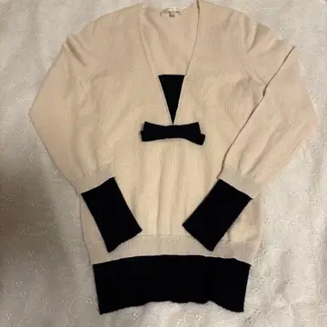 폴카 리본 포함 캐시미어 100% 니트탑