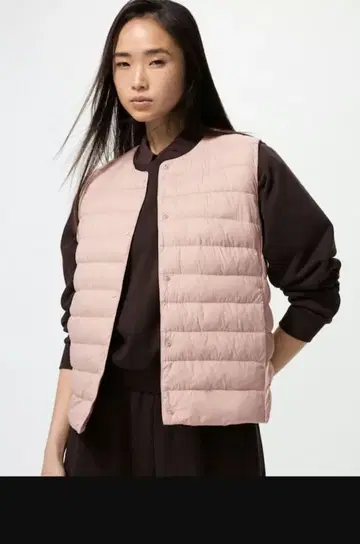 미사용 새상품 유니클로 퍼프 테크 컴팩트 베스트