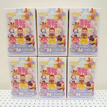 POPMART CelebratingtheMoment 15주년 기념 피규어