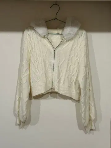 evelyn 아이보리 케이블 니트 후드 부착 가디건