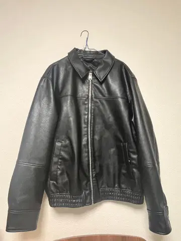 ZARA 블랙 가죽 자켓 XL 크롭