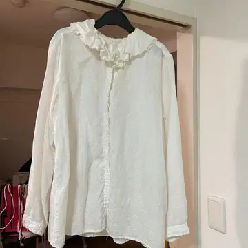 Nest Robe 꽃옷깃 블라우스