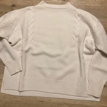 Le Tricoteur 화이트 케이블 짜임 스웨터 36인치