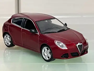 딜러 판매품! 알파 로메오 줄리에타 미니카 1/43 레어! 노레브제