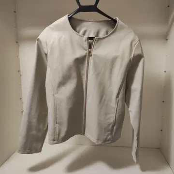 라이트 베이지 가죽 싱글 라이더 자켓 정가 1만 엔 정도