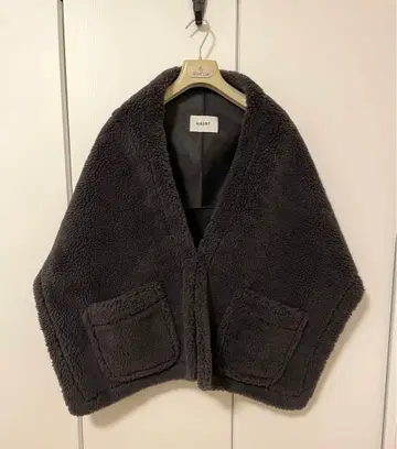 [ 새상품급 ] HAUNT 숏 보아 스톨