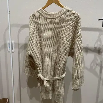 [11월 처분] dazzlin 벨트 크림 니트 스웨터