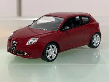딜러 판매 상품! 알파 로메오 미토 미니카 1/43 레어! 노레브제