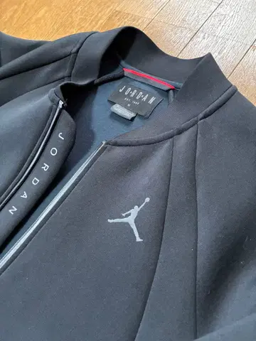 조던 블랙 트랙 자켓 M