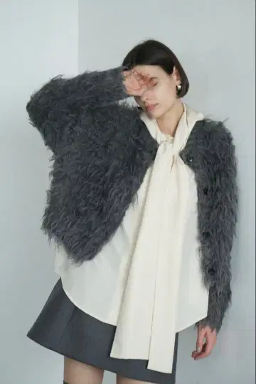 CLANE SHAGGY SHORT KNIT CARDIGAN