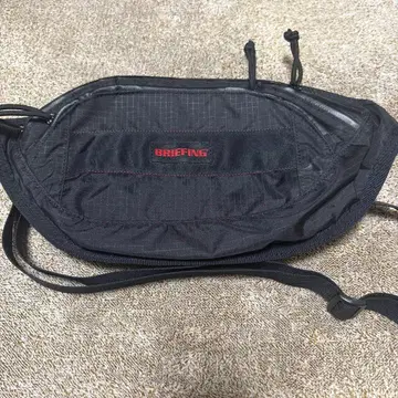 BRIEFING 블랙 숄더백