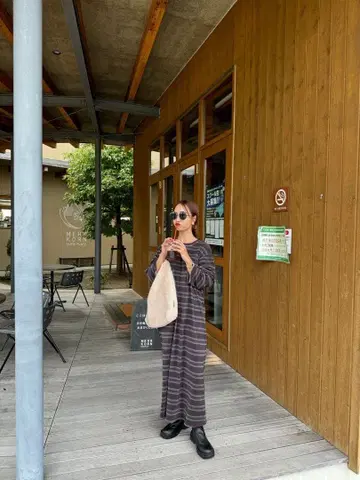 미테 신상 플리츠 보더 원피스 브라운