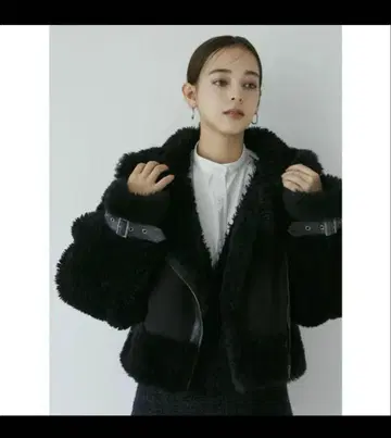 MURUA 보아 슬리브 페이크 무스탕 아우터