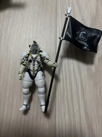 루덴스 디럭스 에디션 화이트 화이트 피규어 가챠 코지마 히데오