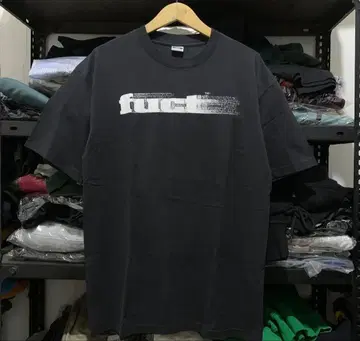 새상품급 fuct 블랙 T셔츠 L 사이즈