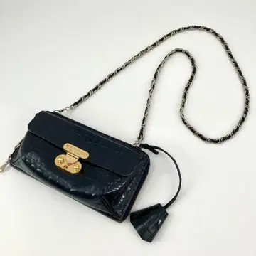 에이디엠제이 체인 지갑 숄더백 악어 엠보싱 네이비