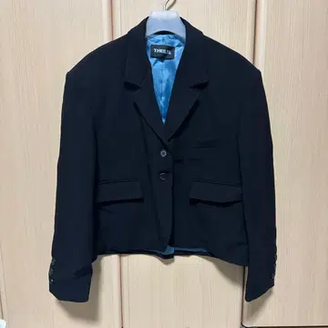 THEILMA 블랙 테일러드 자켓 F