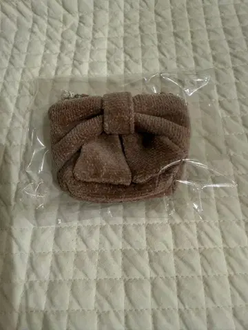 [미사용 새상품] 러브리 바이 페이러 메니 리본즈 리본 파우치