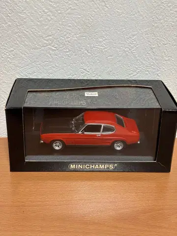 MINICHAMPS 포드 카프리 RS2600 빨간색