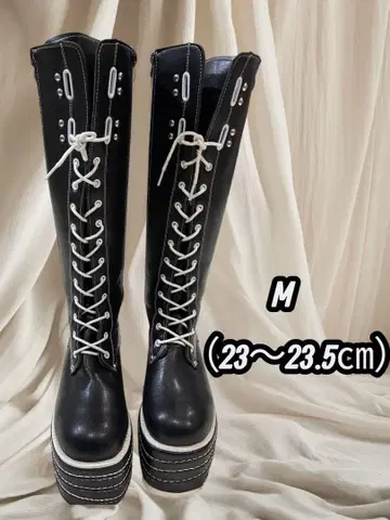 블랙 통굽 부츠 레이스업 스티치