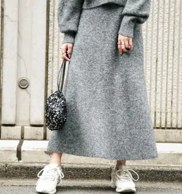 FREE'S MART 프리즈 마트 헤어리 니트 스커트 차콜