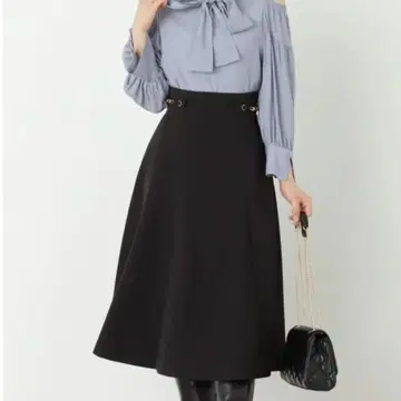 PROPORTION BODY DRESSING 체인탭 플레어 스커트