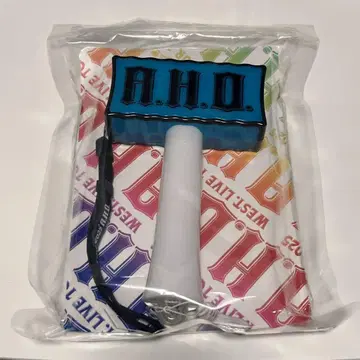 WEST. LIVE TOUR 2025 A.H.O. 응원봉